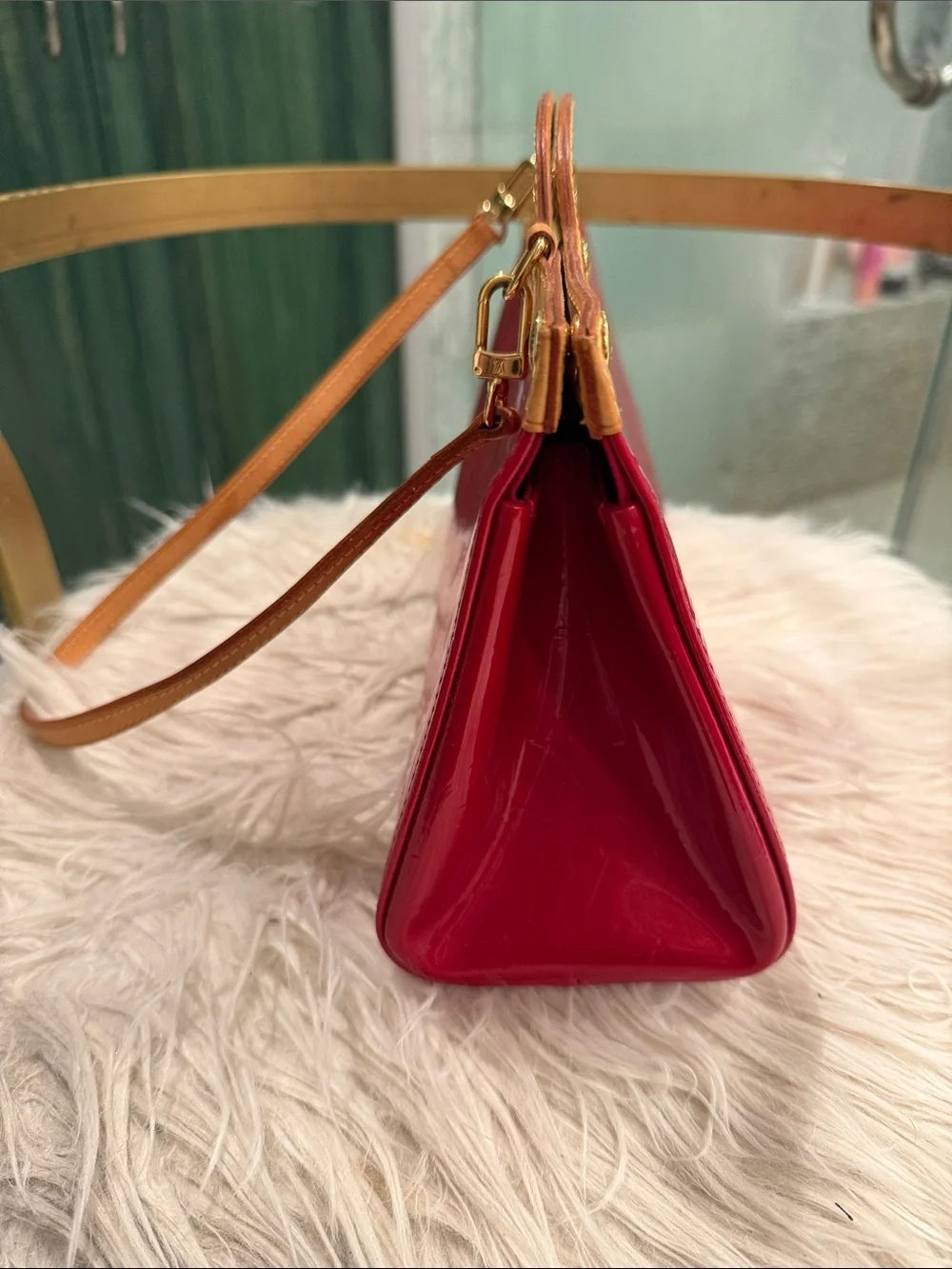 Louis Vuitton Vernis Roxbury Drive in Pomme D’Amour